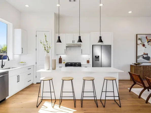 2814 Mills St, Houston, TX 77026