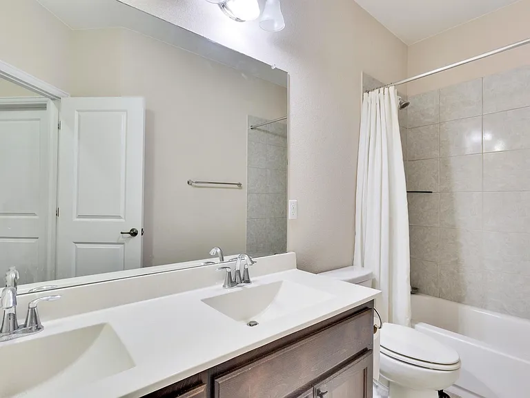 14208 Tyburn Trl — Photo 21