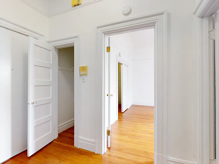 3097 Washington St #14 — Photo 6