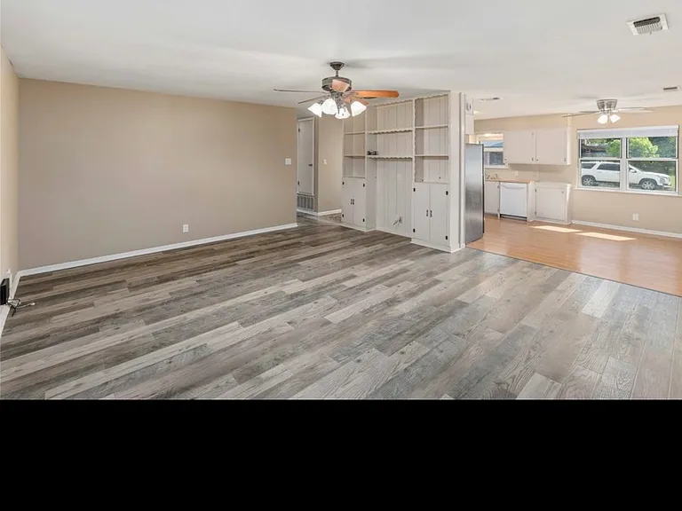 4502 Delwood Dr — Photo 11