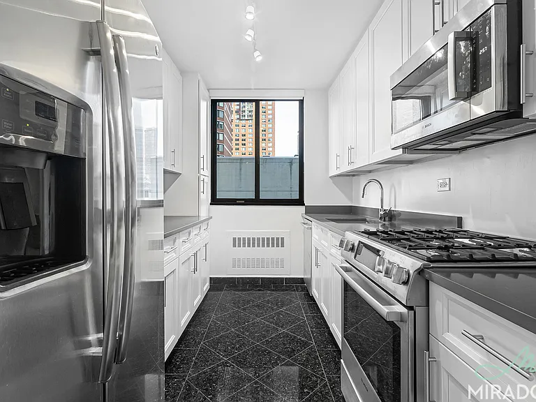 145 W 67th St #4-G — Photo 6