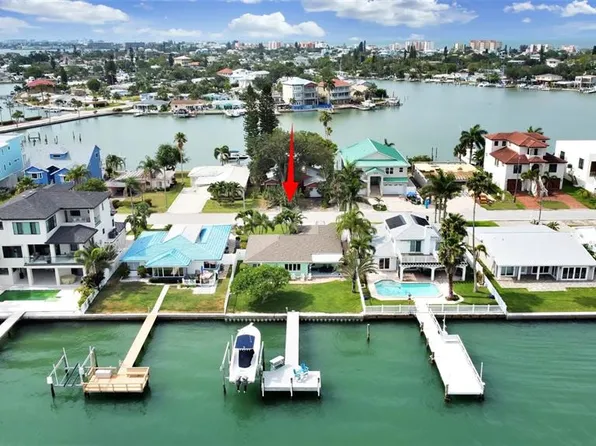 836 Bay Point Dr, Madeira Beach, FL 33708