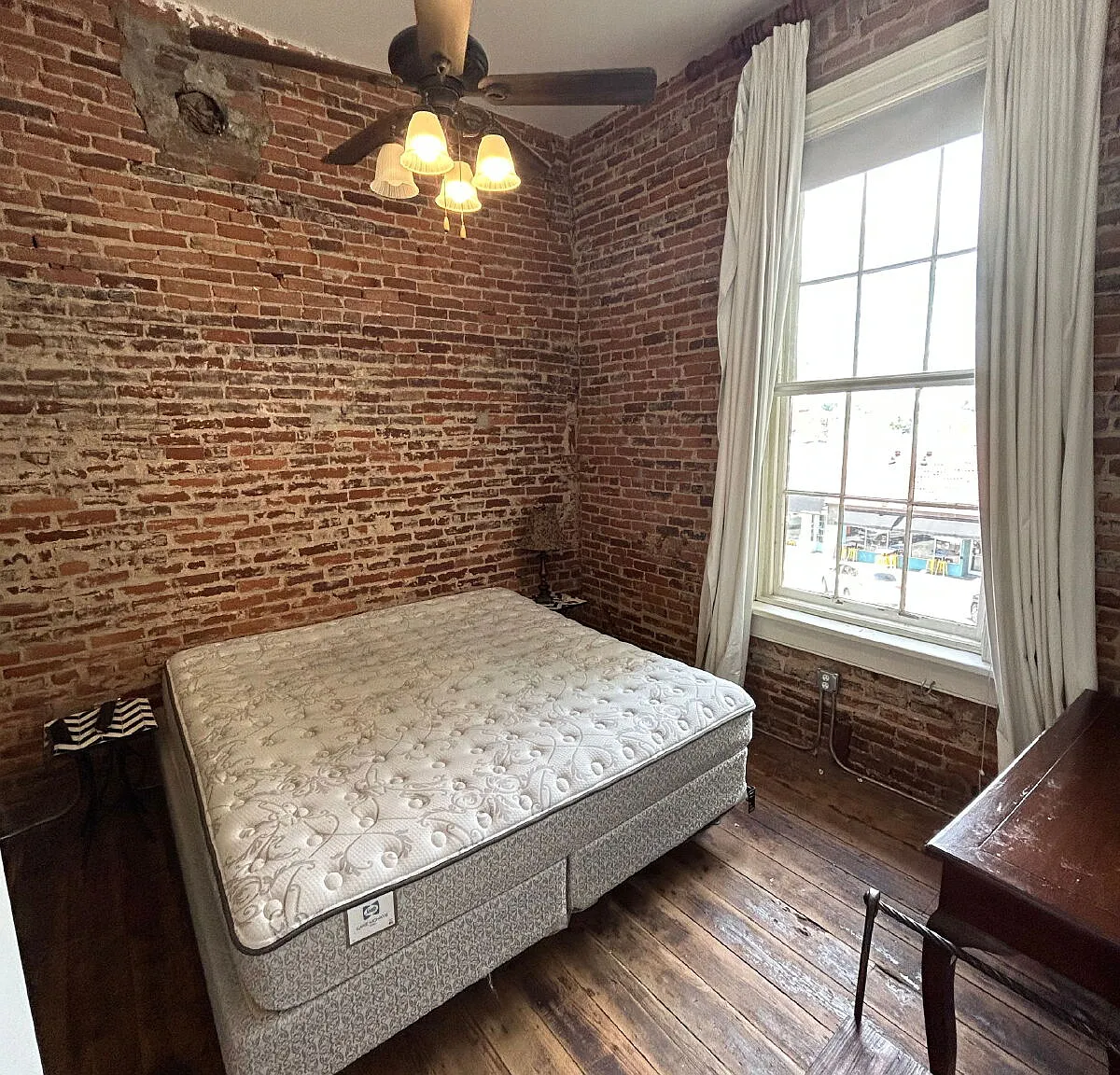 1 bed, 1.0 bath, $1,100 — Photo 4