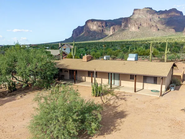 685 S HOLMES Road, Apache Junction, AZ 85119