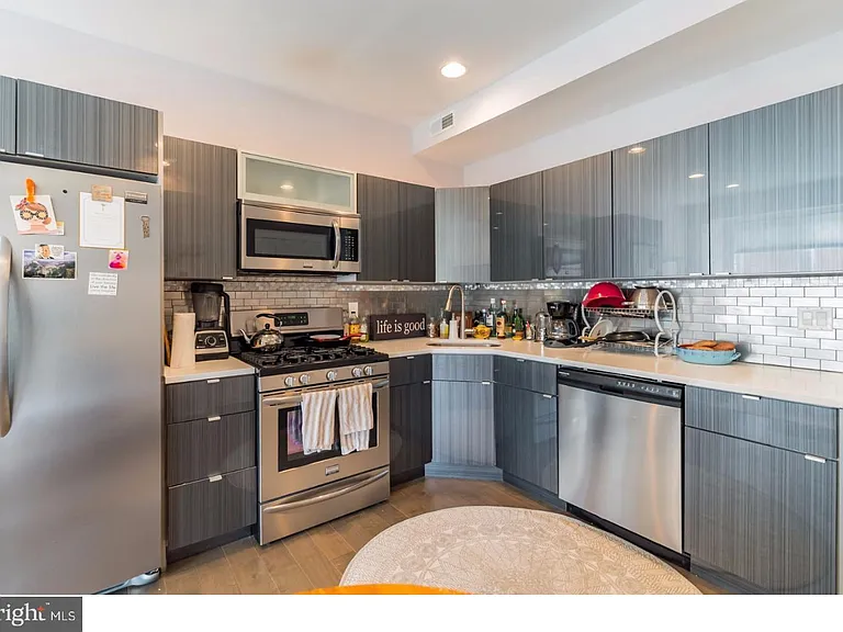 1701 South St #2 — Photo 4