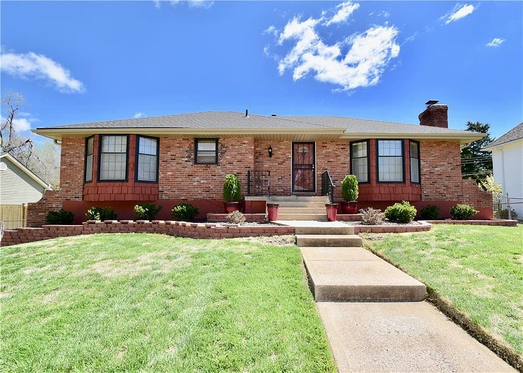 7513 Englewood Ave, Raytown, MO 64138 Zillow