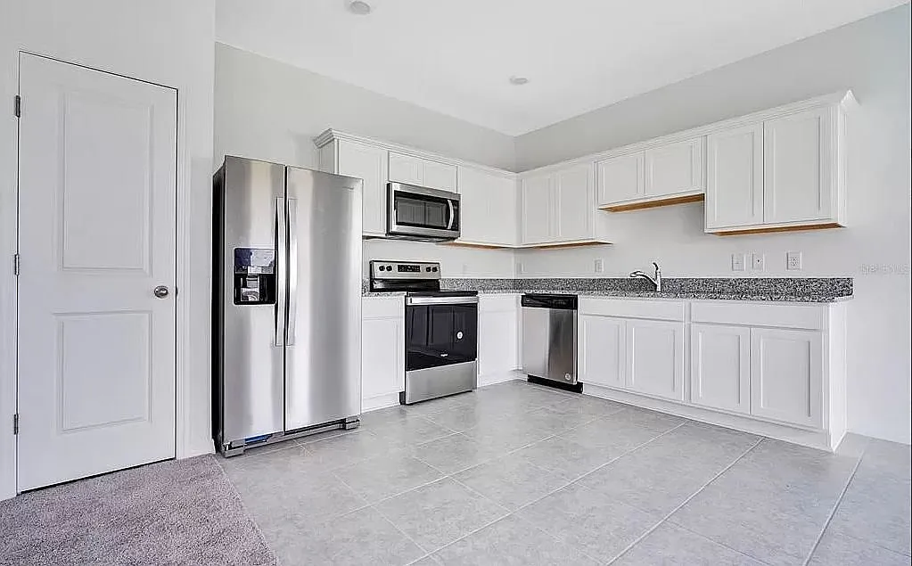 3 bed, 2.5 bath, 1404 sqft, $1,900 — Photo 4
