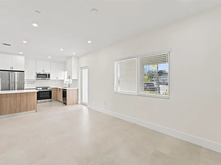 4732 SW 87th Ct — Photo 4