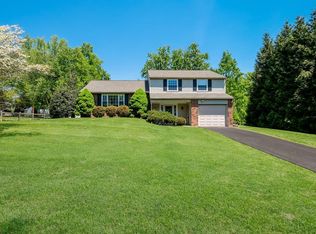 49 Surrey Dr, Churchville, PA 18966