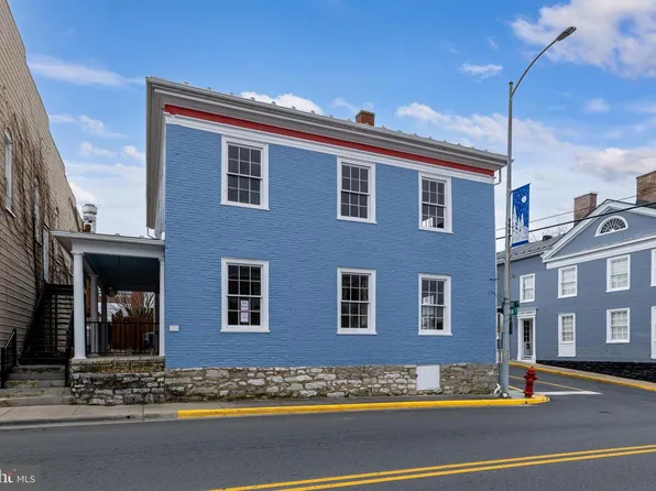 221 W Main St, Luray, VA 22835