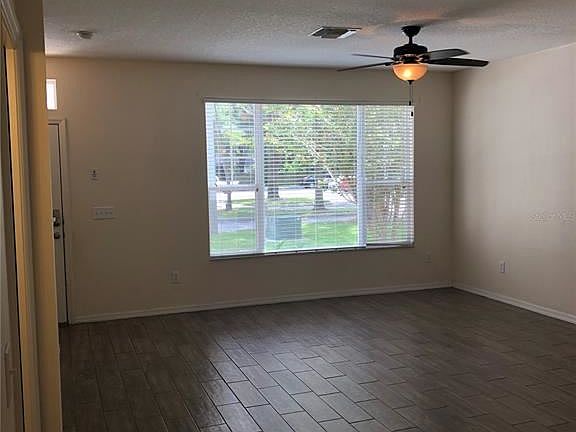 3rd image of 2212 Golden Oak Ln