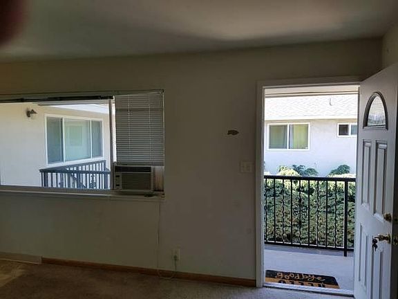 2nd image of 726 Opal Dr #3