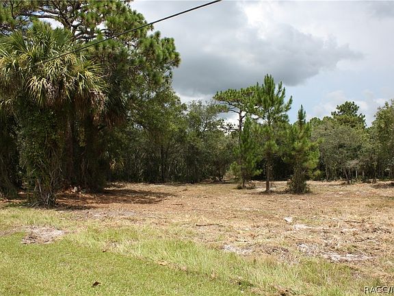 4th image of 7609 N Golf Club St