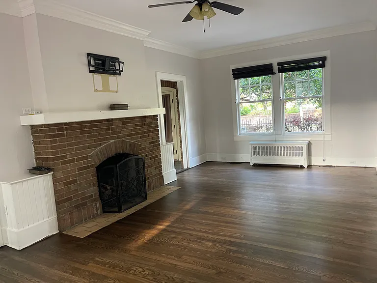 1124 N Spring St — Photo 20