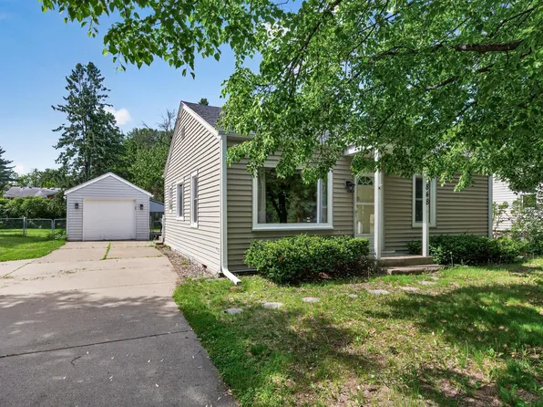 1848 Highway 96 E, Saint Paul, MN 55110