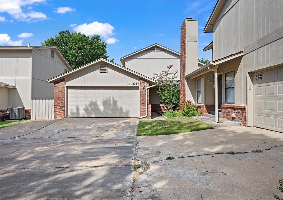 1st image of 13047 E 28th Pl