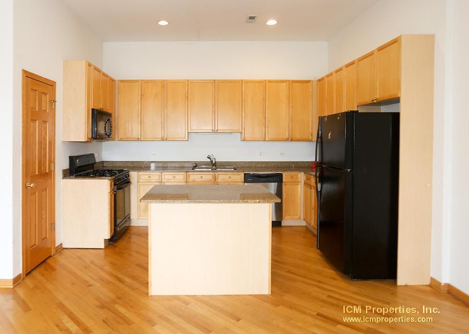 1st image of 2539 N Southport Ave #L2