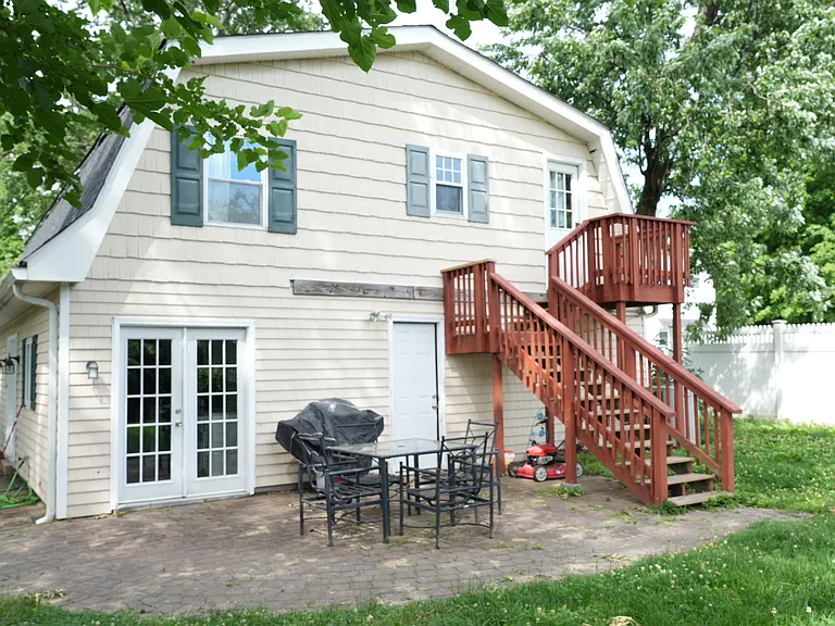 8129 Woodholme Cir #A — Photo 25