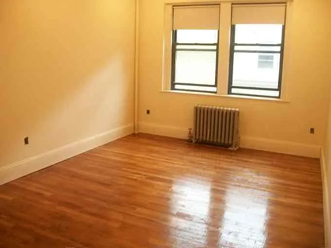 67 Dana St — Photo 3