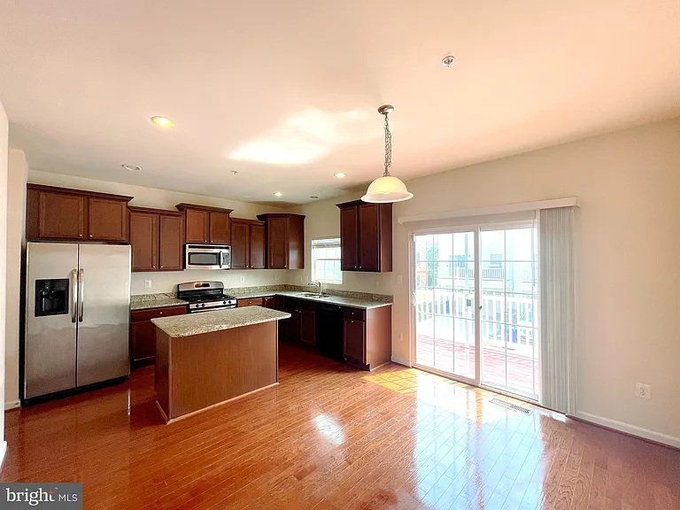 2863 Hedgerow Pl — Photo 7