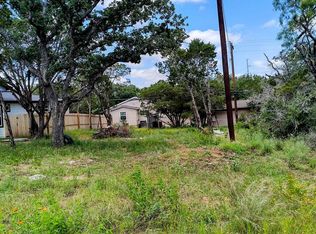 746 Magnolia Ln, Cottonwood Shores, TX 78657