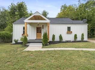 1062 Horseshoe Dr, Nashville, TN 37216