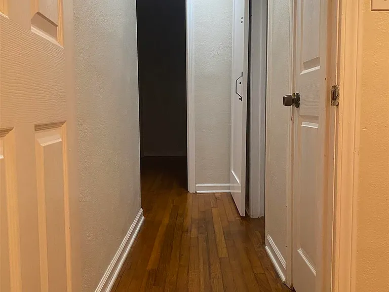 1240 E Jordan St — Photo 13