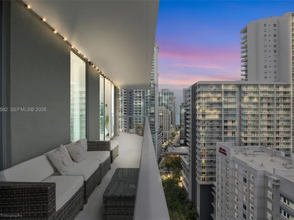 79 SW 12th St APT 2306, Miami, FL 33130