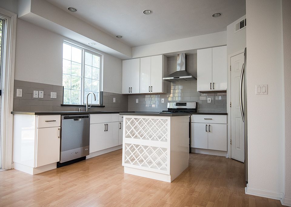 1st image of 211 Accolade Dr