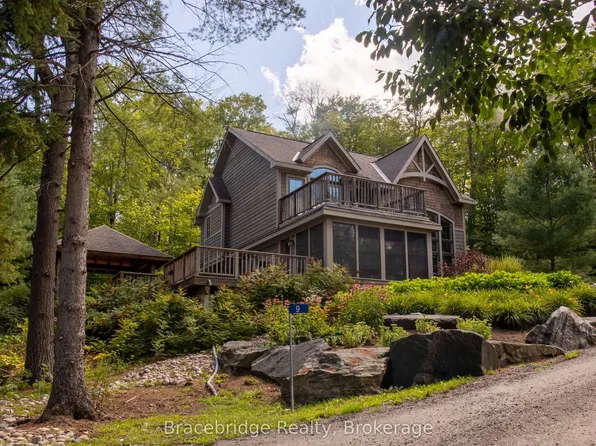 3876 Muskoka Rd #118-9, Muskoka Lakes, ON P0B 1J0