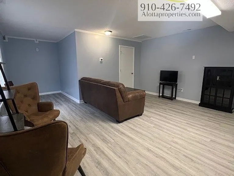 3250 Willard Dr #1 — Photo 2