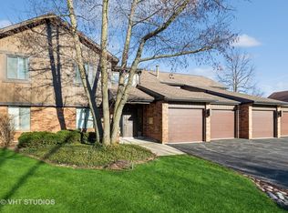 1405 Creekside Ct APT D, Elgin, IL 60123