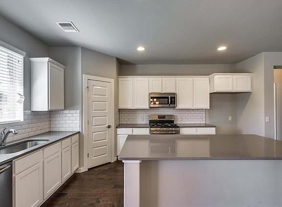 03_7208SiennaRouge_SUTH