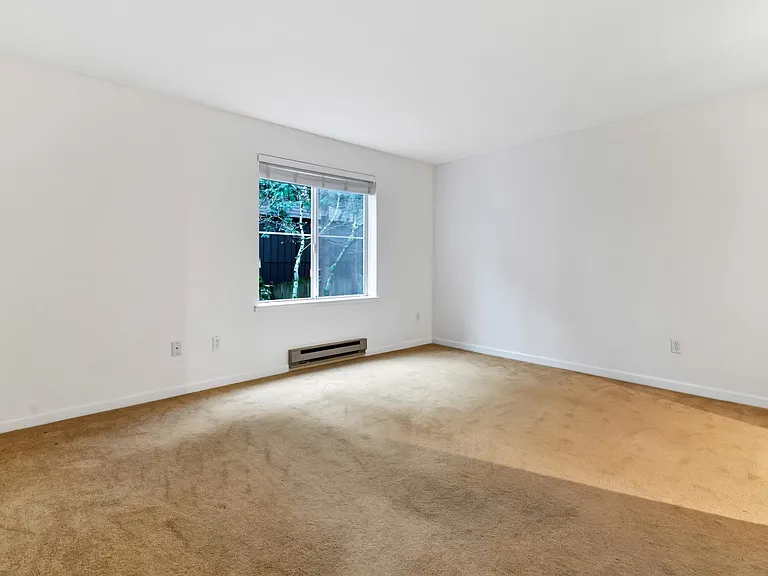424 102nd Ave SE #107 — Photo 9