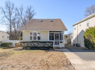 97 E Garfield Ave, Atlantic Highlands, NJ 07716