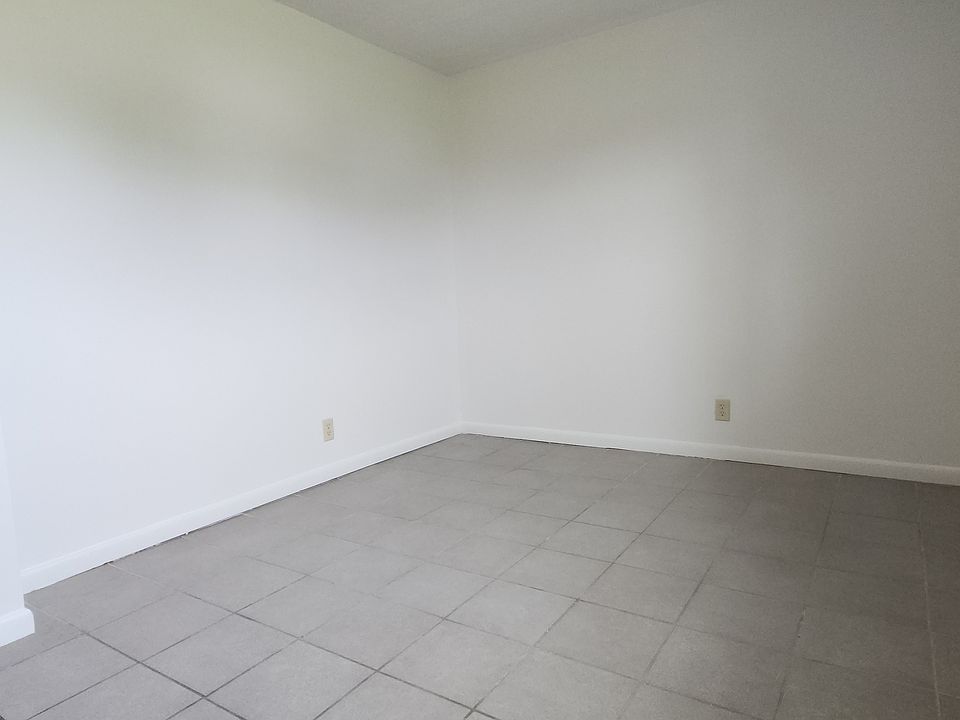 Front Bedroom