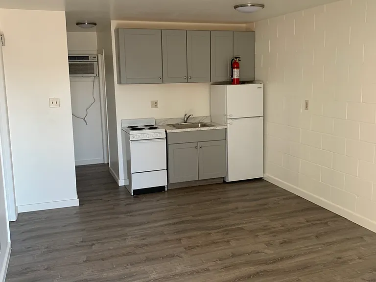 Renovated 1 Bedroom Apartment Close to UNM, CNM, and Roosevelt Park — Photo 27