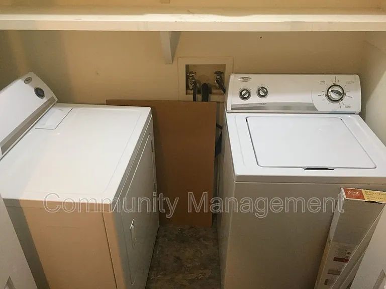 1540 Sharlo Ave — Photo 7
