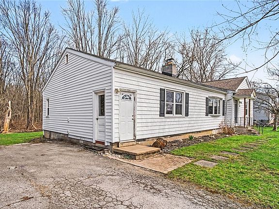 4th image of 48 Chester Ave