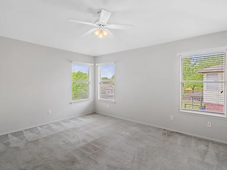 1401 Thibodeaux Dr — Photo 15