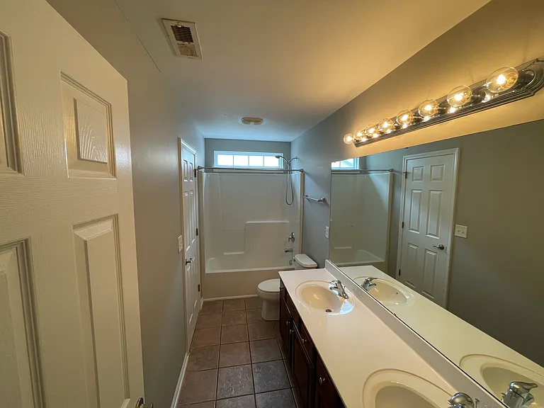 2nd bathroom