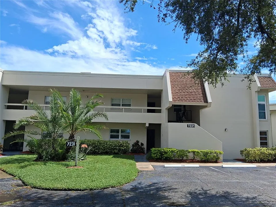 7231 W Country Club Dr N #130