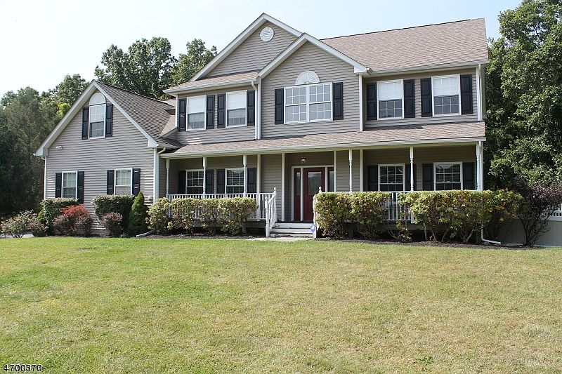 1st image of 28 Schindler Dr
