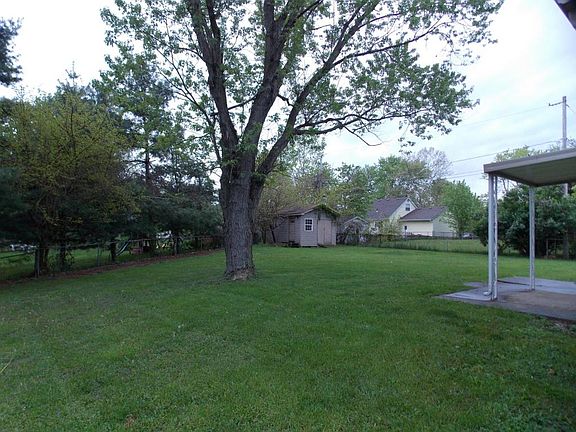 3rd image of 17 Middleview Dr
