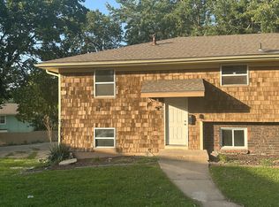 9008 W 78th Cir, Overland Park, KS 66204