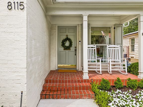 3rd image of 8115 Chadbourne Rd