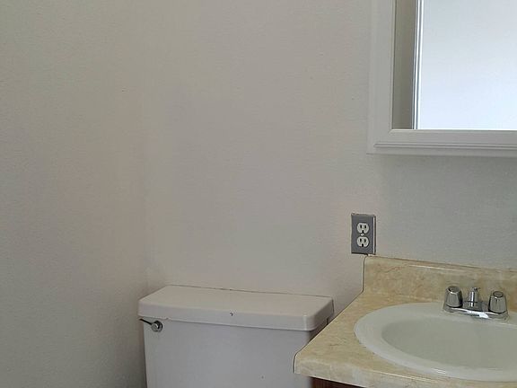 5th image of 2709 W 27th St APT A