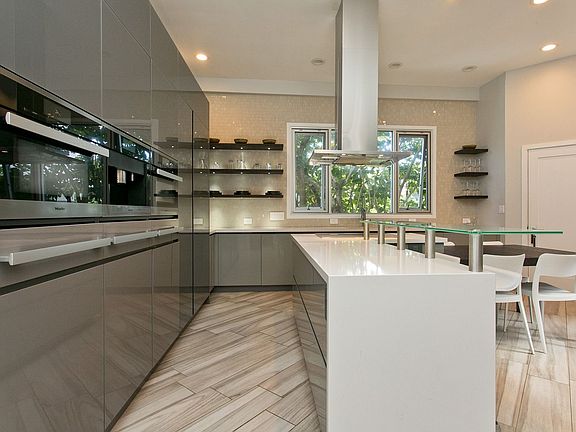 5th image of 3514 Sierra Dr