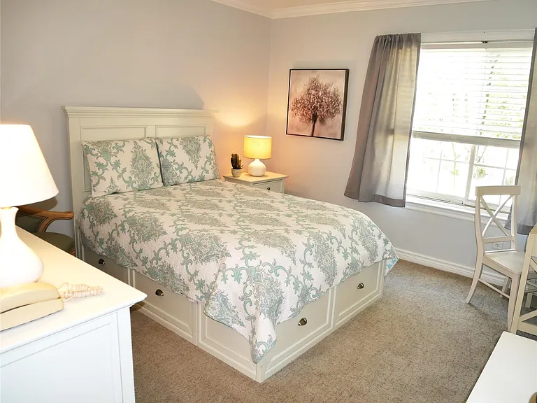 444 S Chester St #413 — Photo 23