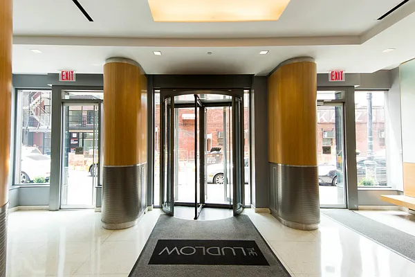 Rented by Level Group | media 8